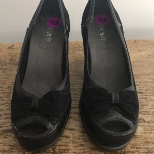 AEROSOLES Beneficiary Blk Faux Patent Peep Toe